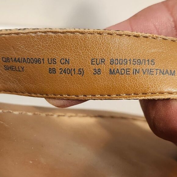 Coach "Shelley" Logo Canvas w/Turnlock Accent Thong Sandals sz.8/38 Ret.$145 - Picture 8 of 9